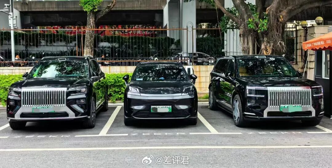 #为什么停车位变小了# 有没有感觉停车位缩水了，现在经常遇到车子根本塞不进去，或