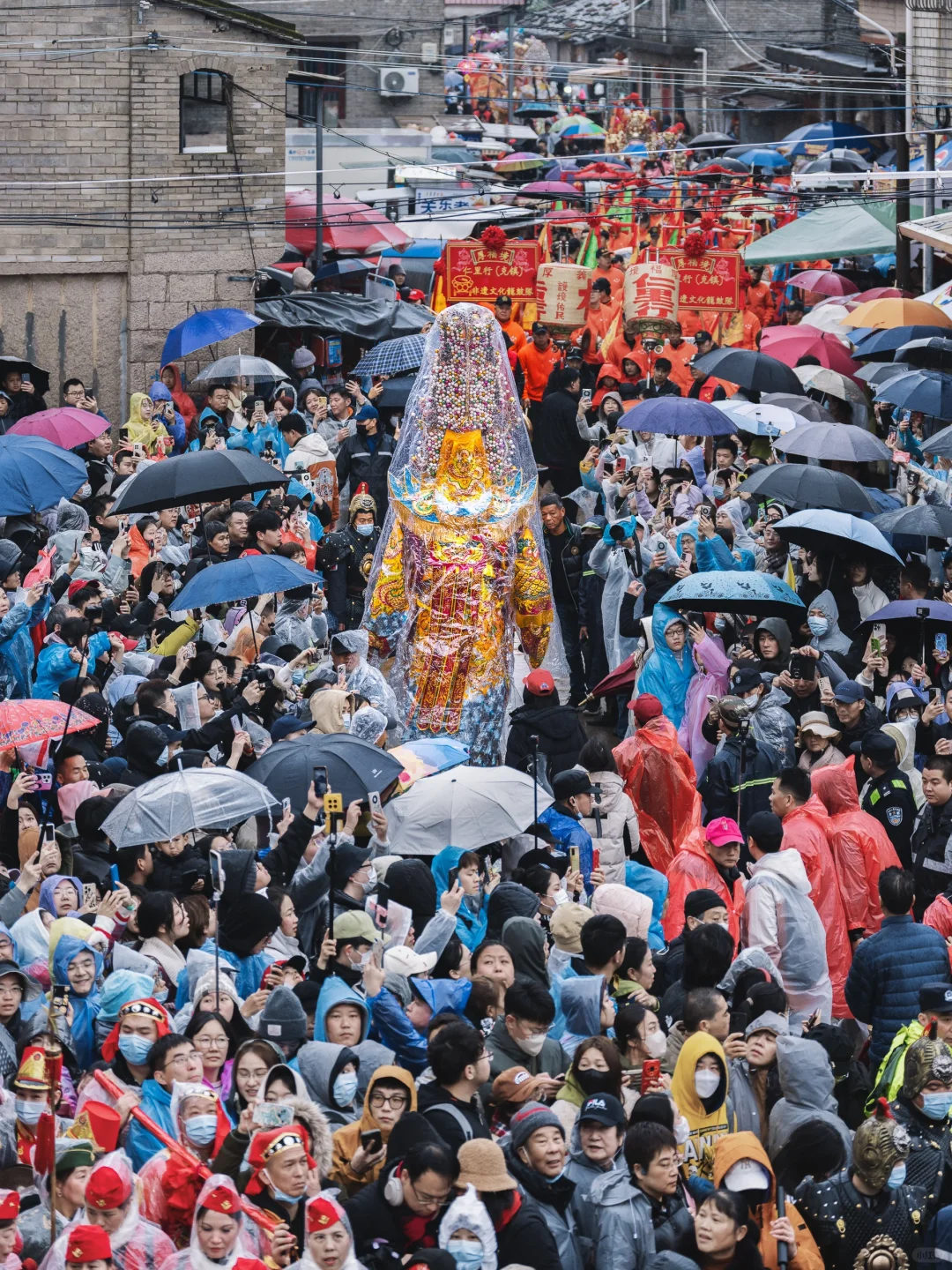 神明冒雨，巡游人间❗️这就是『游神』的信仰