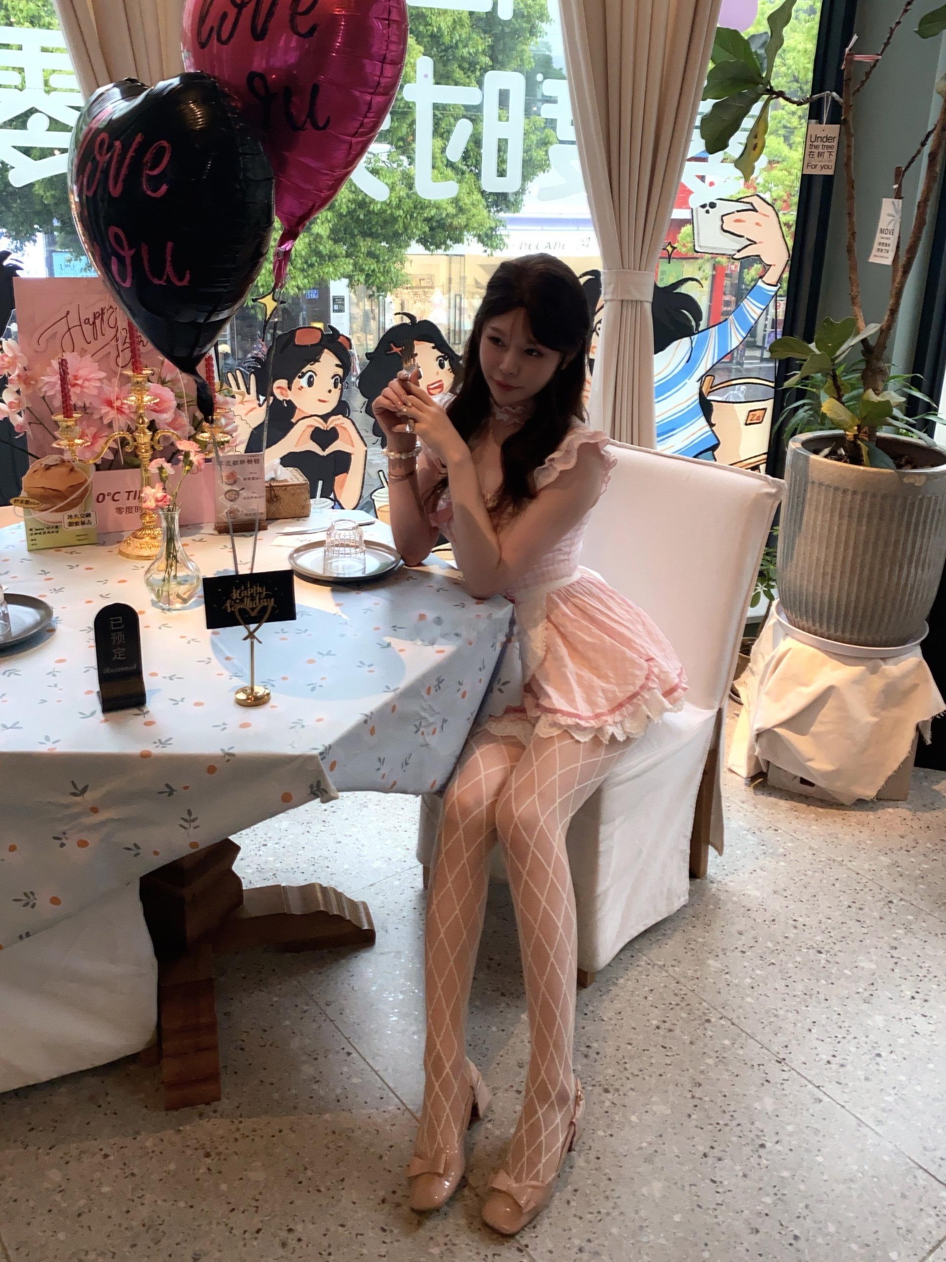 第N次来这个五一广场的西餐厅了今天是纯欲风粉色小女仆 长沙·0℃TIMES(零度