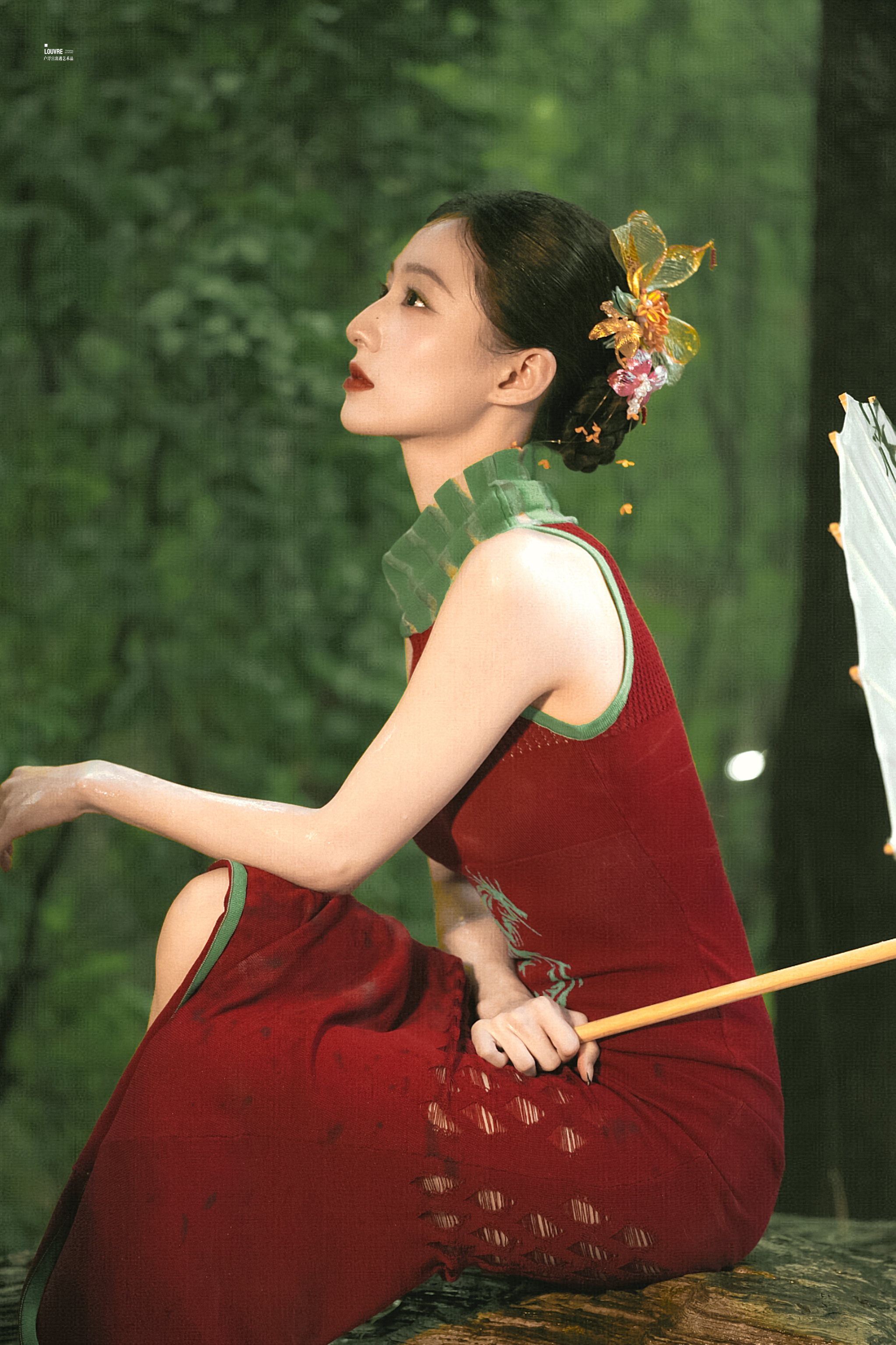 青山不驻陋 谢了春红 绿了旧🍃🌺｜胡连馨 
