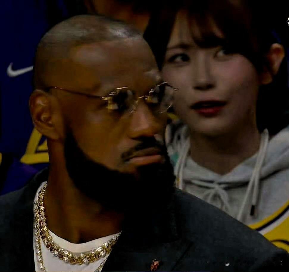 篮球名嘴徐静雨：离开詹姆斯，湖人在裸泳，艾顿软弱，斯玛特是地板清洁工，勇士有西部