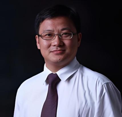 雷爱文，中科院博士，英国皇家化学学会会士，武汉大学教授，国家科技创新领军人才，入