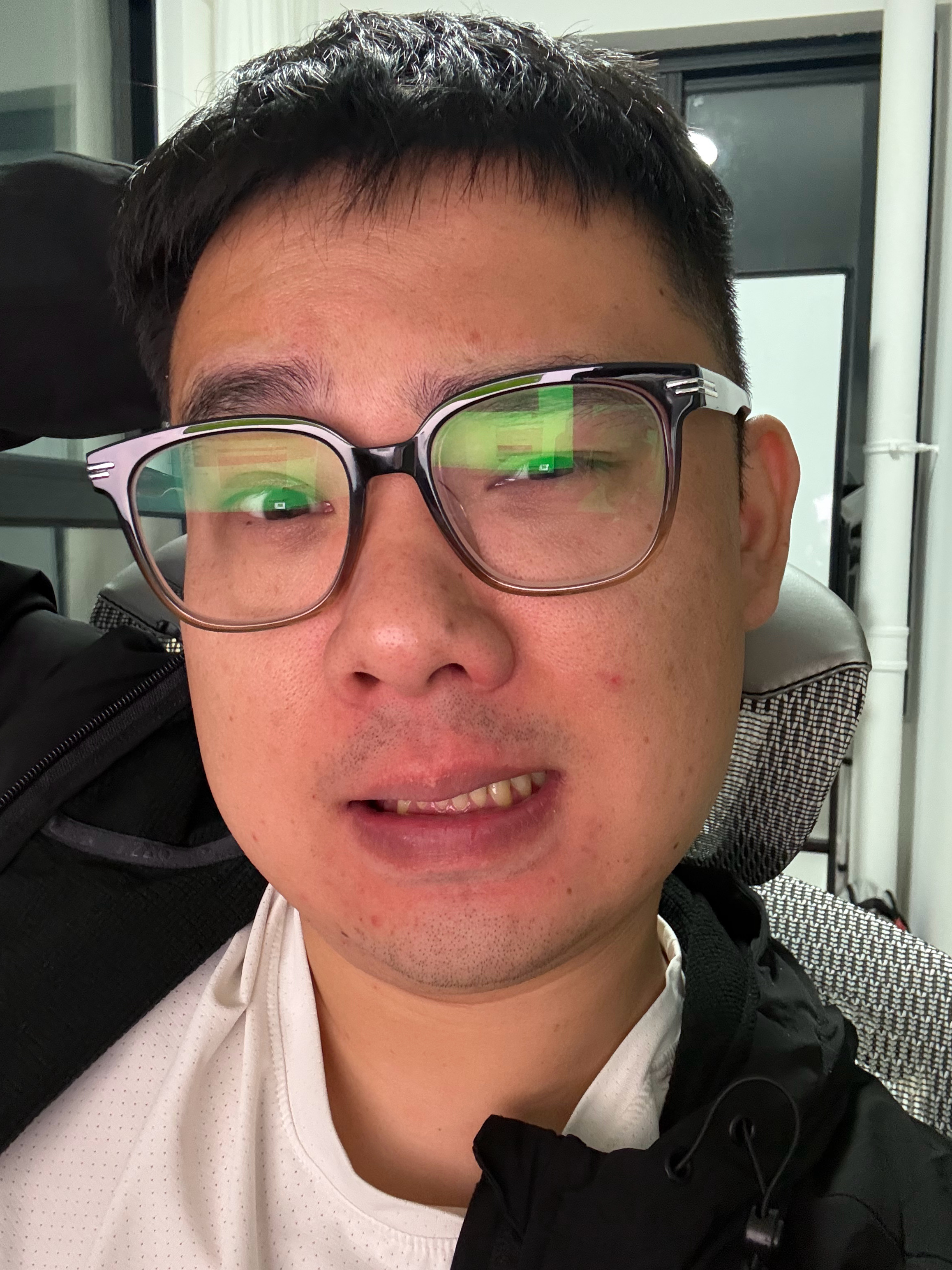 贝林黛玉，这场比赛要是不进个球，又是一场负分比赛。踢了70分钟了，贝林毫无存在感