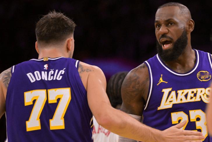 🇺🇸美媒：“东契奇和詹姆斯就像两同事，互不讨厌只是在暂时容忍！”

❓问题来