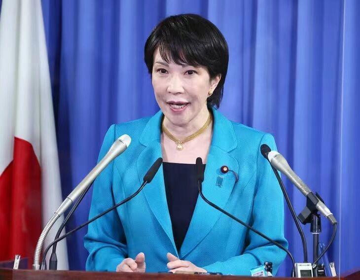 快讯快讯！

美国国务院突然宣布，今天在冲绳，日本警方以携带违禁品入境为由逮