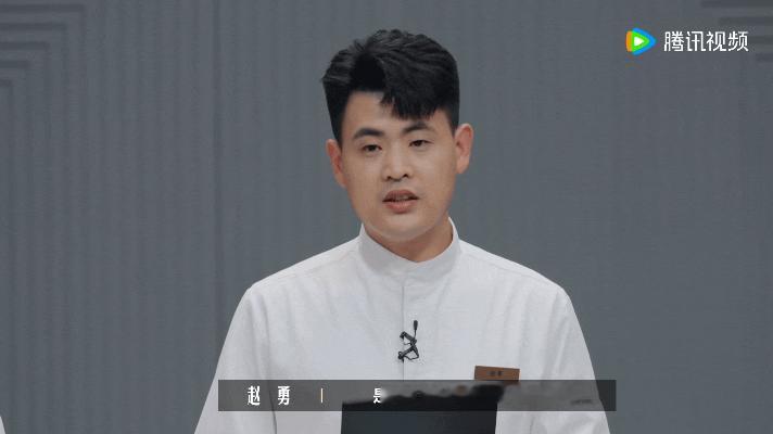 谢霆锋认为菜单不应该被过度包装 一饭封神创意不是瞎编谜语。好的菜名应该像“东坡肉