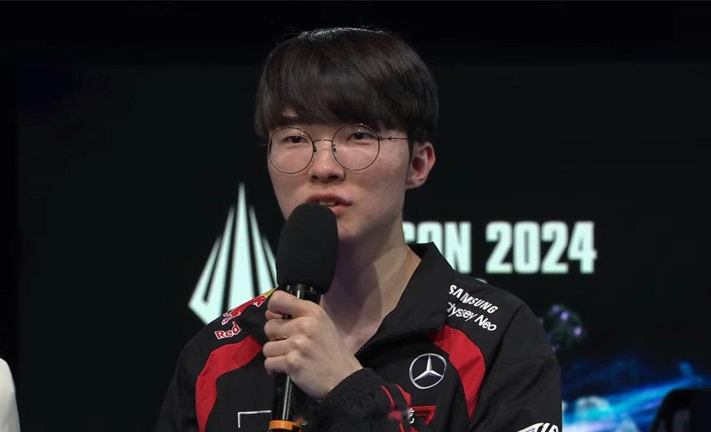 #Faker忘记带惩戒#

关于没有带惩戒的话题
Faker：我是不知道要自己选