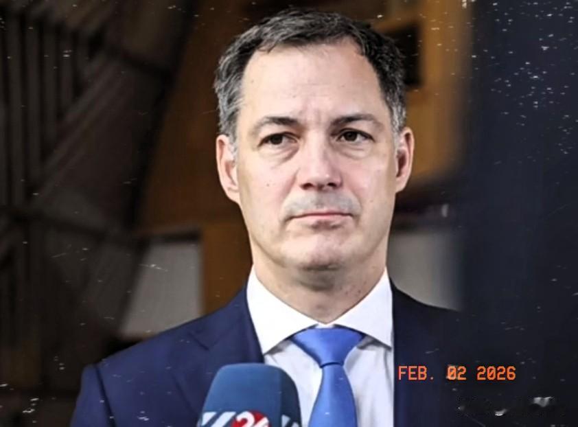 比利时首相德韦弗直言，欧洲必须做好万全准备，直面美国武力与强权的大棒！他在访谈中