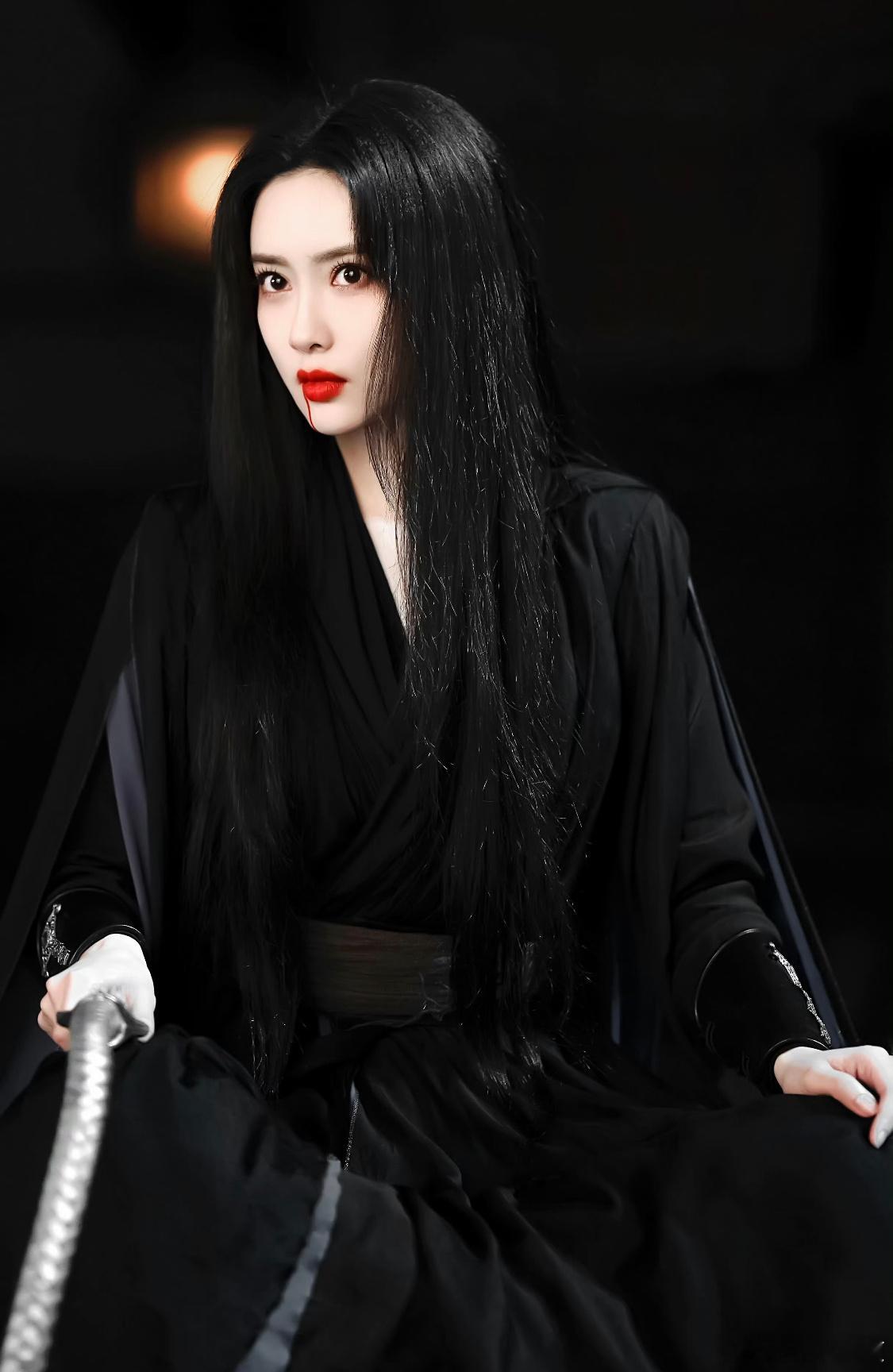 孟子义九重紫后再演复仇女主孟姐在复仇赛道真是鲨疯了呀！一个比一个疯，一个比一个狠
