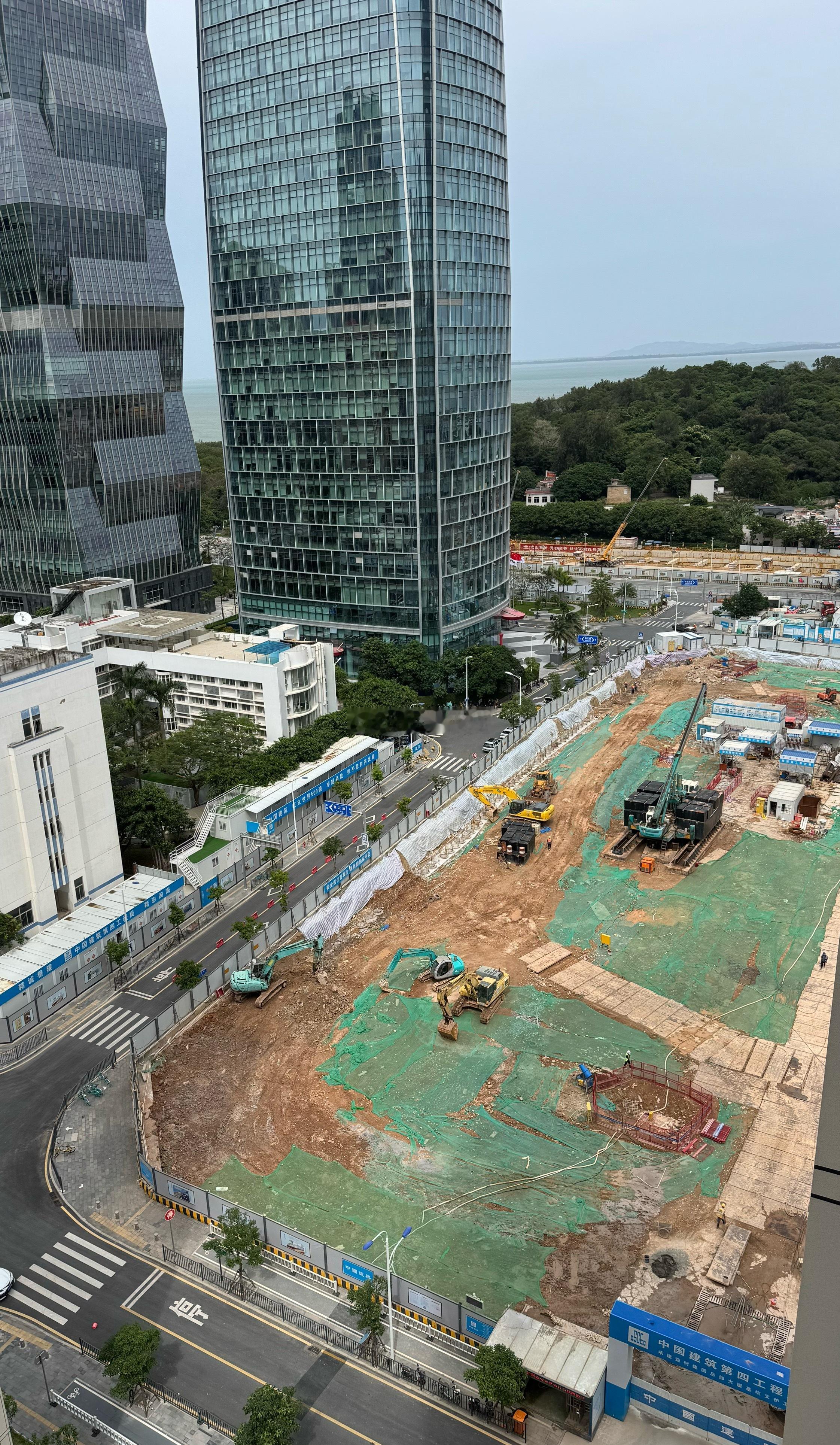 厦门商业 益材集团总部大厦及酒店（拟英迪格和假日酒店）进入正式施工。 