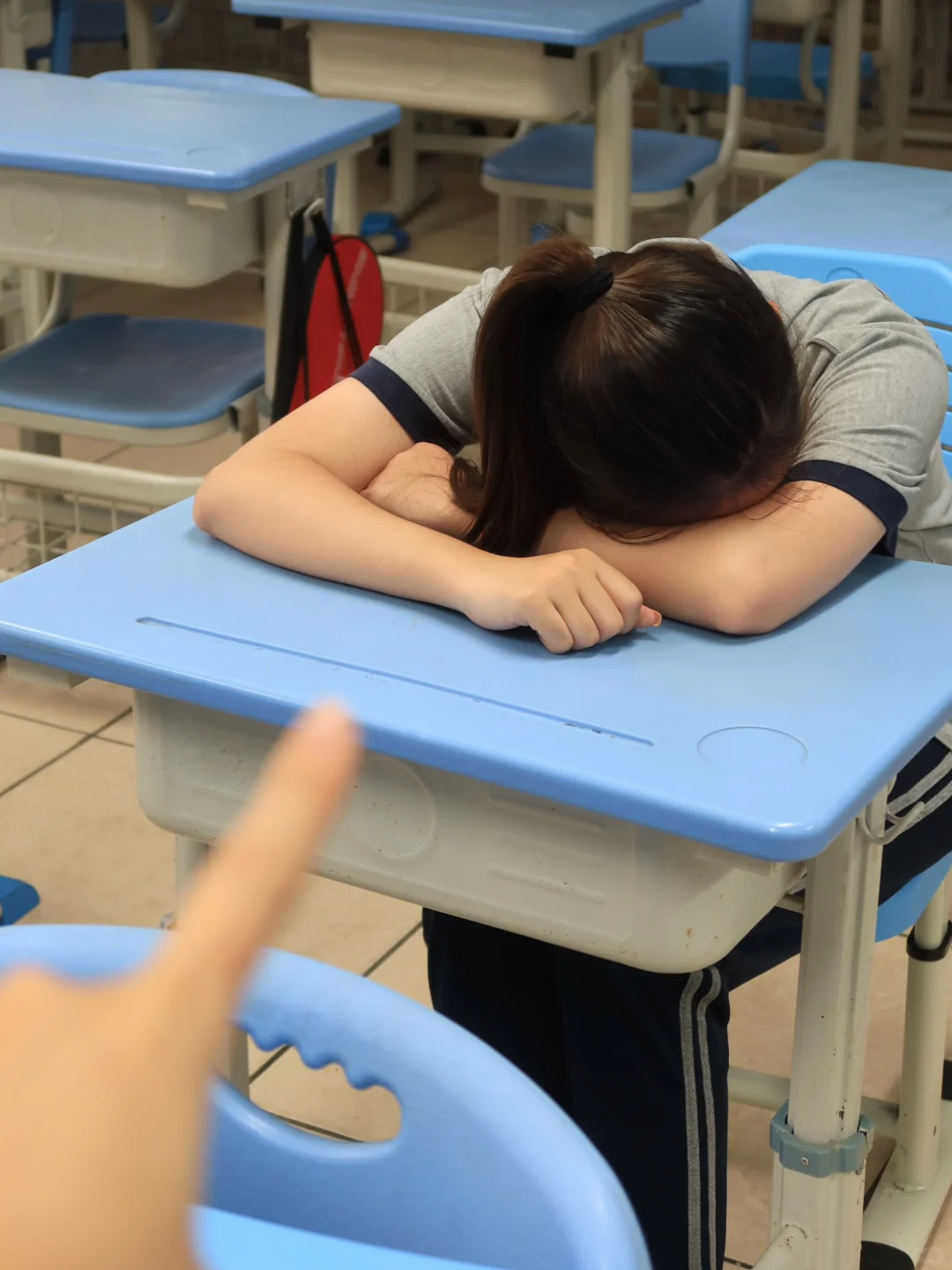 同学 还有244天就高考了 不要再睡了！！