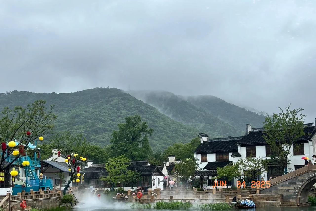雨天惠山