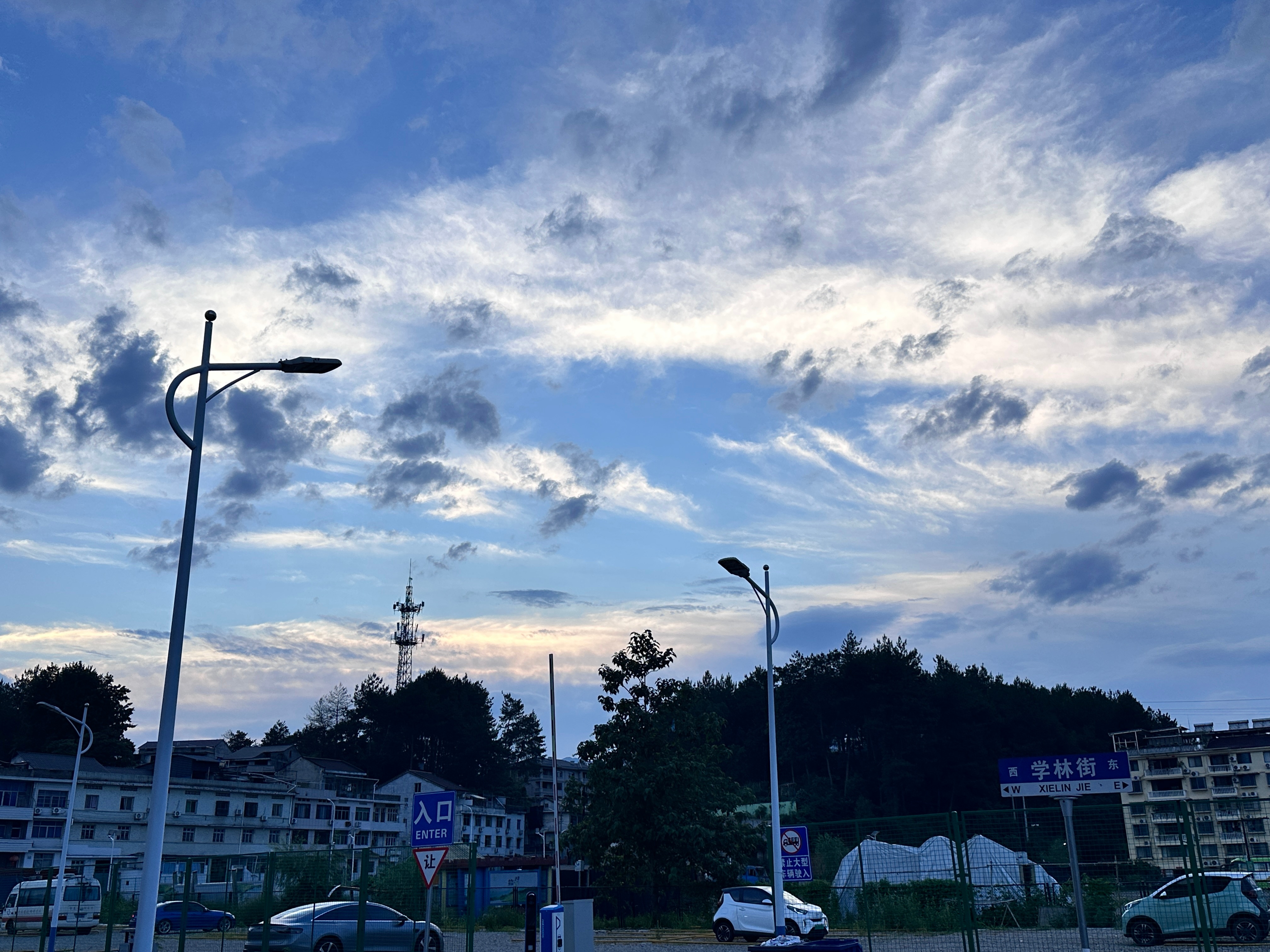 45度角仰望天空~ 