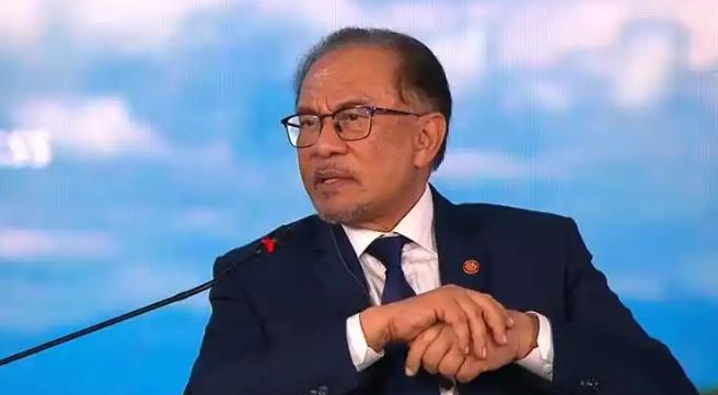 底线被踩，雷霆之怒彻底爆发！马来西亚这次没有手软，直接下达了“逐客令”。

柔佛