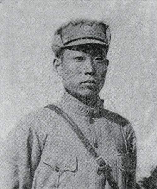 地下党被判死刑，行刑前恳求喝碗凉水，看守意味深长道：喝完上路
