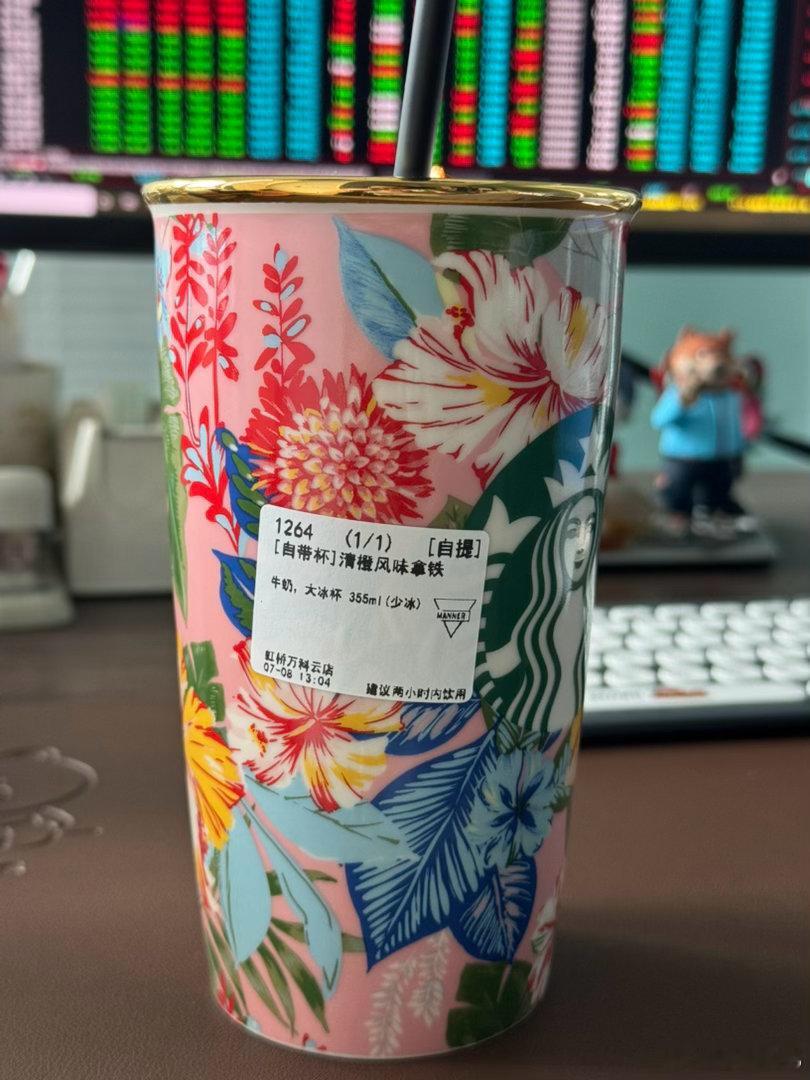 星巴克的杯子去买manner也会被咖啡师夸杯子好看电车小55小55的小黑宝宝星巴