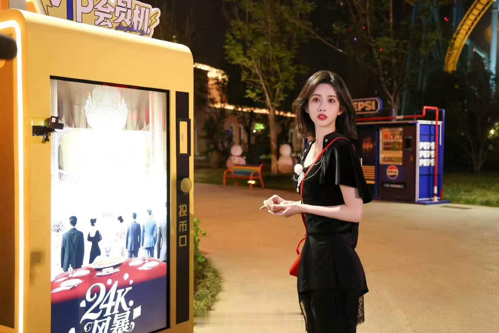 孟子义李昀锐多巴胺像素风大片孟子义李昀锐一起开跑奔跑吧 孟子义李昀锐多巴胺像素风