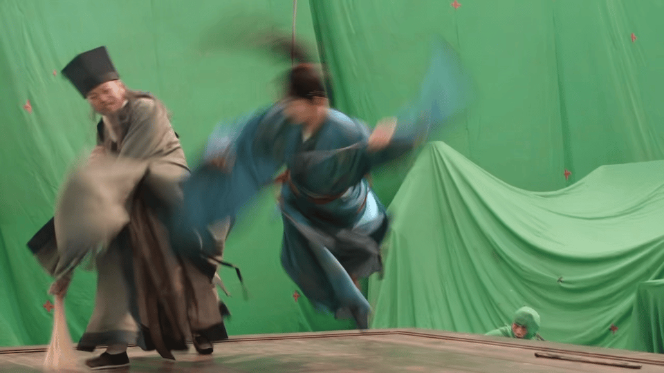 徐振轩这段打戏真不怕腰断了吗 这段打戏看得我心惊肉跳！转速快得像开了倍速，徐振轩