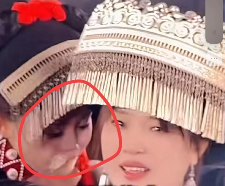 硬汉落泪：那滴洒向大凉山的热泪，击穿了千万人的心房
向来不在镜头前展露脆弱的雪大