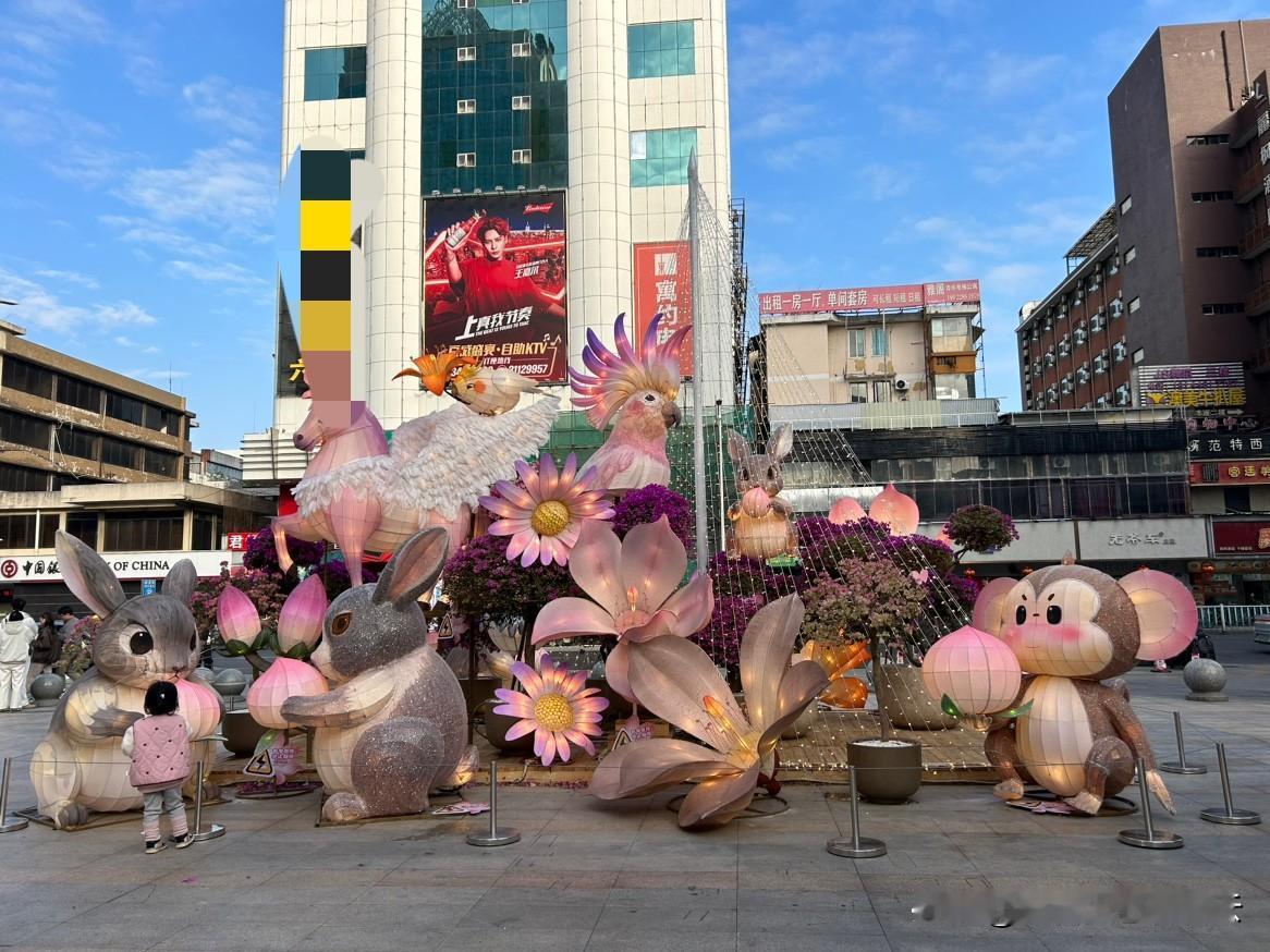 我经常说，如果一个人假如说不上班，每天能够挣50块的话，都很了不起啦！

现实就