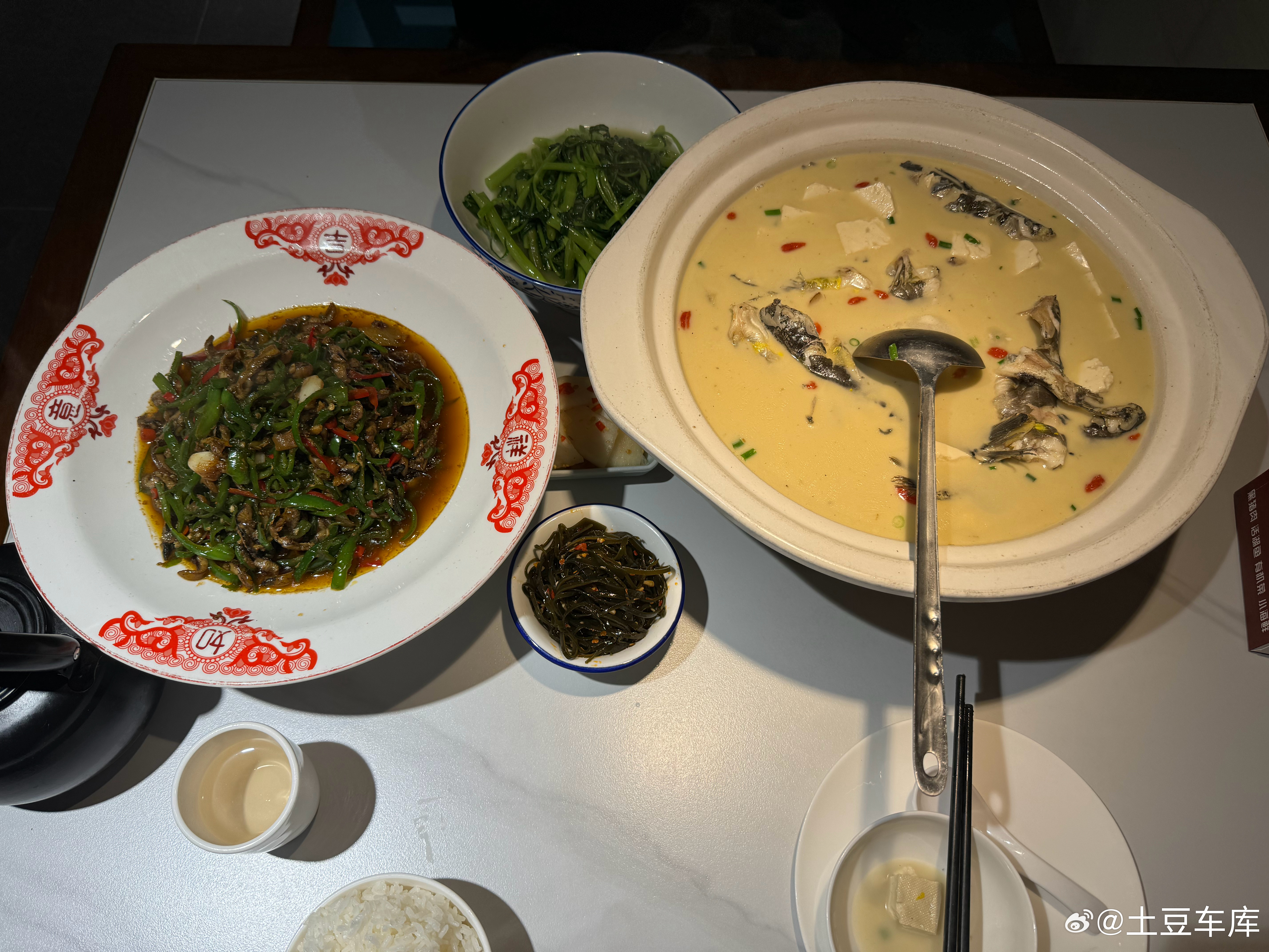 拼了两个小时就为了拿台特斯拉主要是 车主真的太爱惜我也看中了 突然冒出一个程咬金