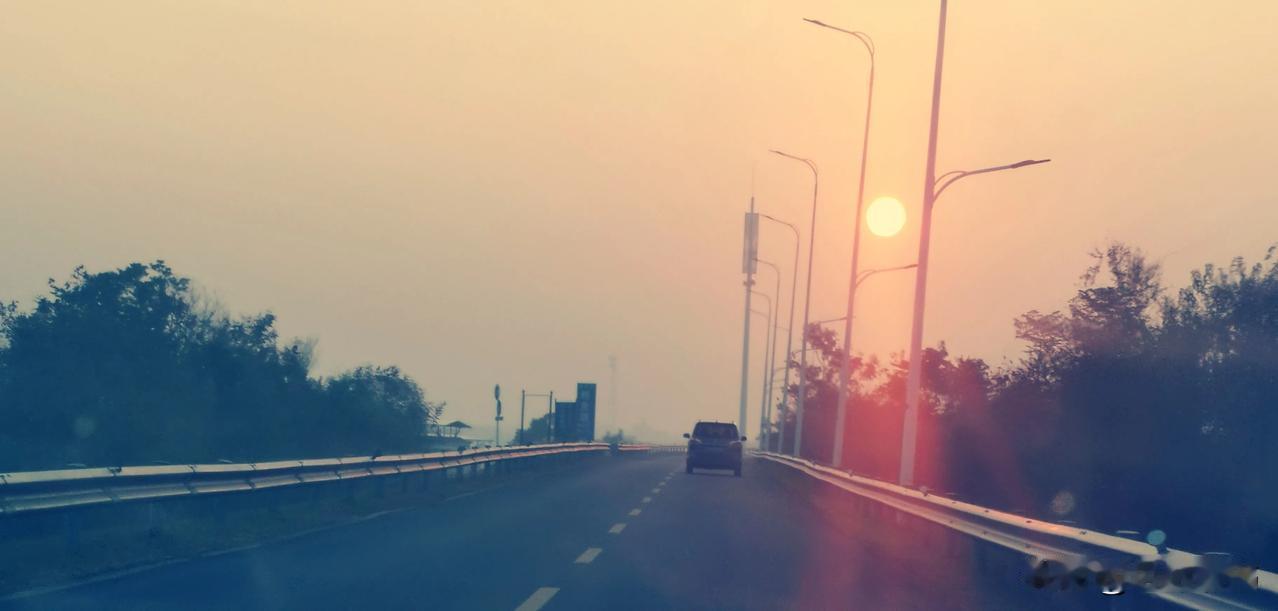 我希望高中双休的梦想能够实现！我是一名高中老师，好多年未曾拥有过完整的双休日和假