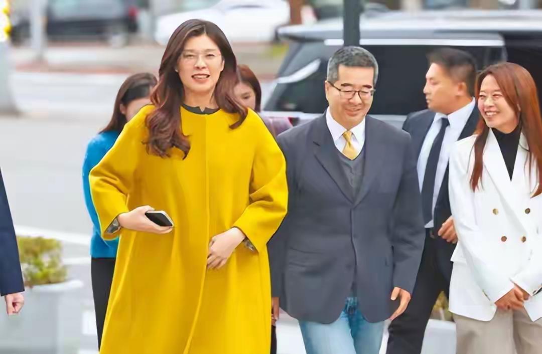 卢秀燕服软！朱立伦、侯友宜、韩国瑜不买账？郑丽文释放关键信号
 
台湾地区县市长