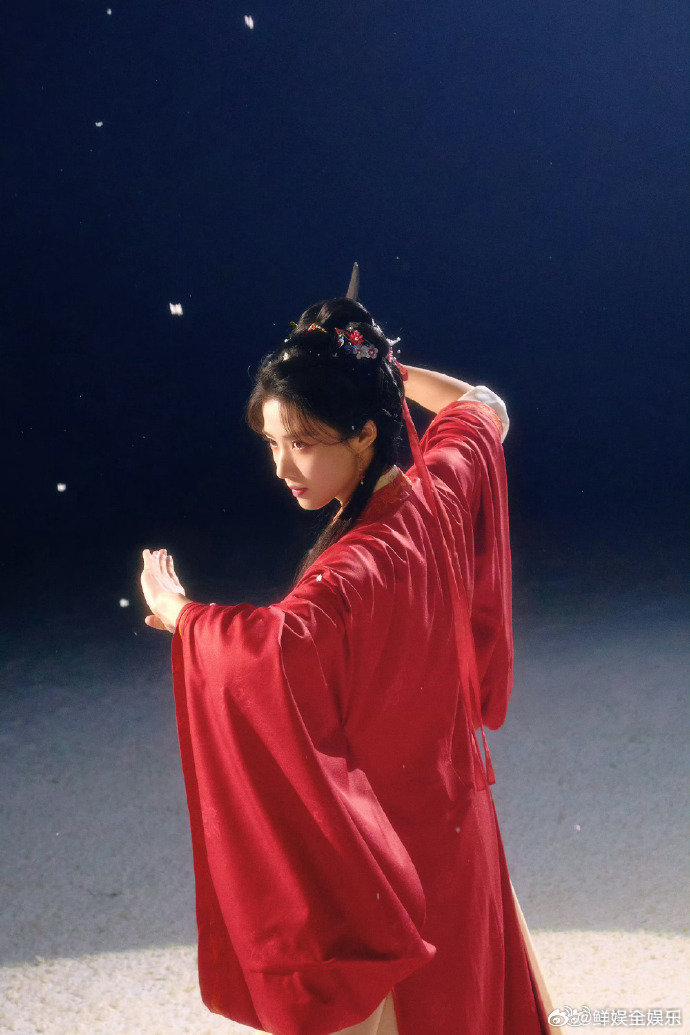 檀健次卢昱晓送梅花糕吃到了檀健次卢昱晓送的梅花糕 檀健次何不同舟渡中式美学 传统