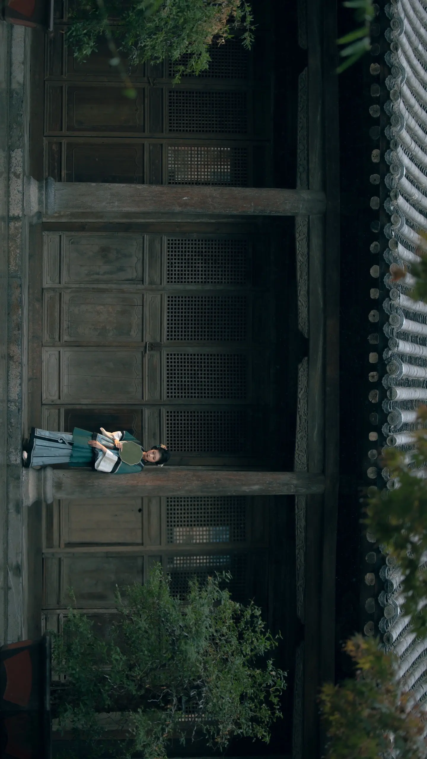 是有点淡淡的忧伤的甄玉娆。