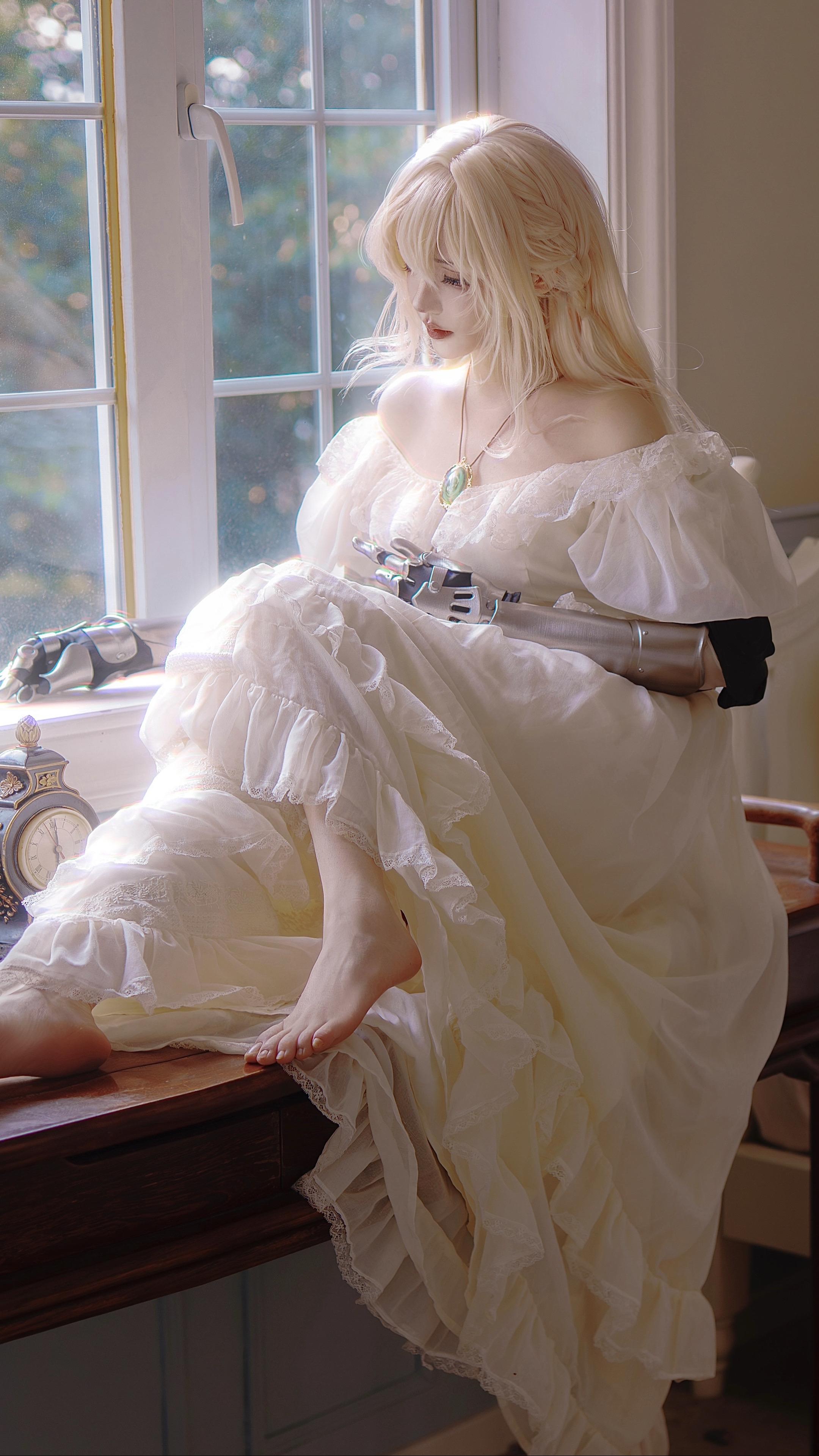 薇尔莉特｜“少佐，此刻你在想些什么呢…”