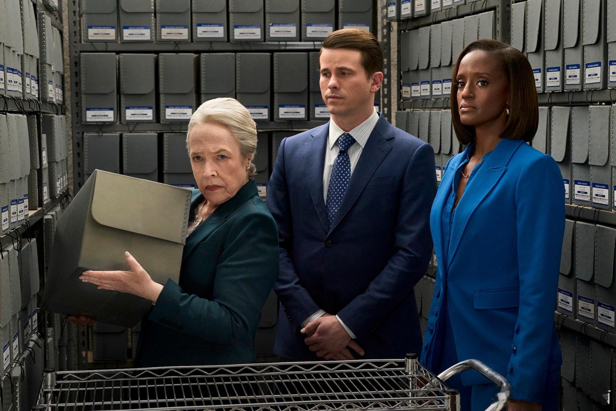 【《老练律师》今秋不播】CBS公布今年秋季播出安排，《老练律师》新季将移至季中档