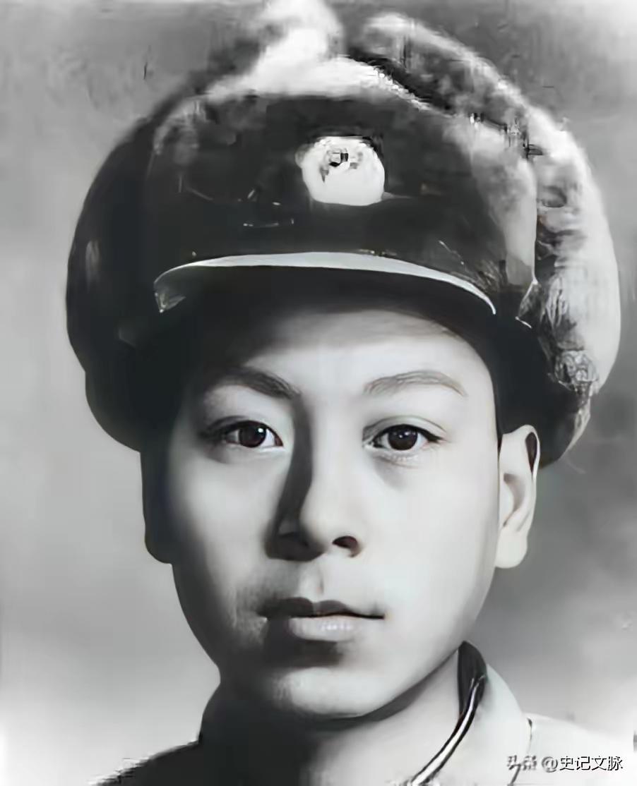 1962年11月18日喀喇昆仑山下，我军边防一个连掉进印军埋伏圈，被两处暗堡堵在