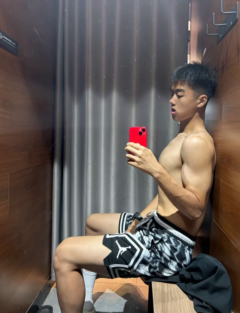 1M直男性格体育生，喜欢吗？ 