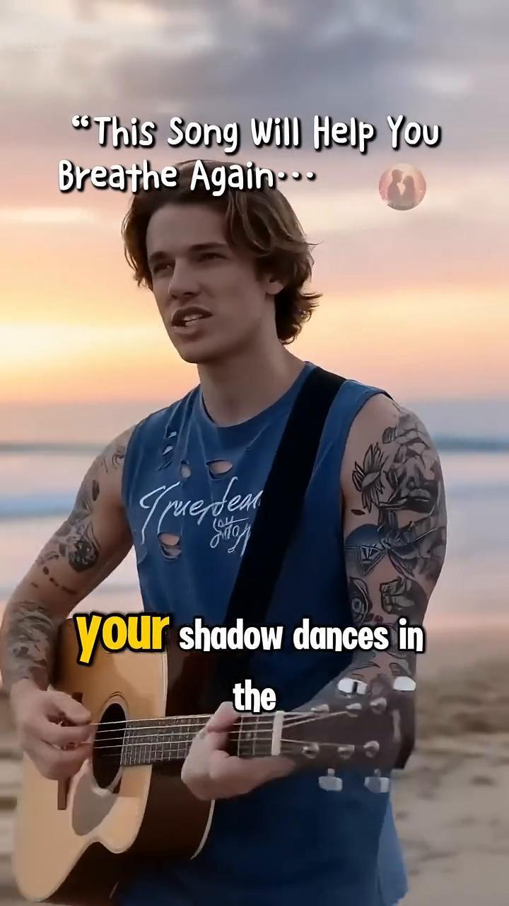 beneath the moonligt here，here I think a