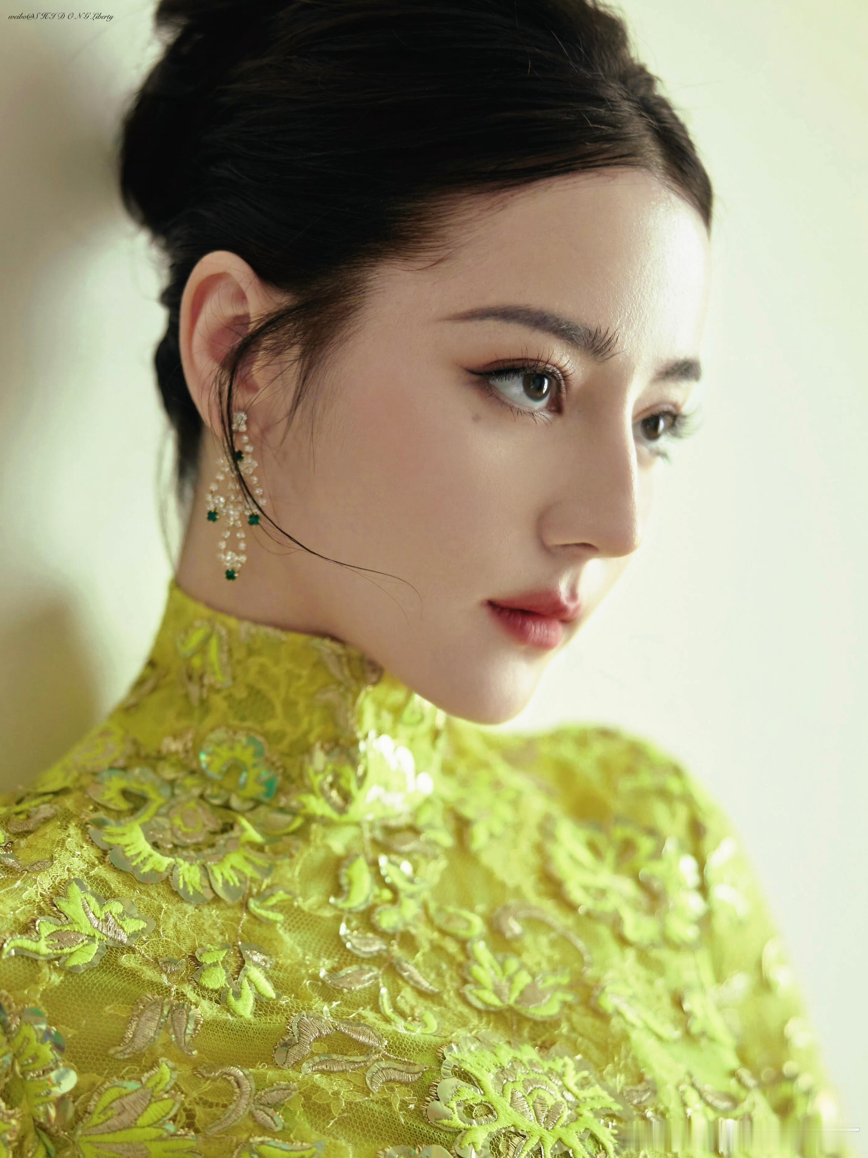 好权威的一张脸｜迪丽热巴[心] ​​​