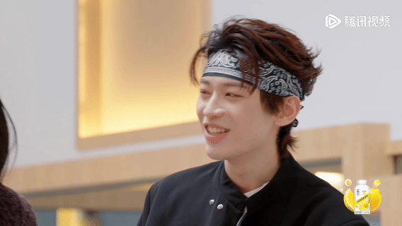 满江回应撞脸王千源全网在线催同框！没想到两人撞脸带来满满惊喜，满江还亲自玩梗自我