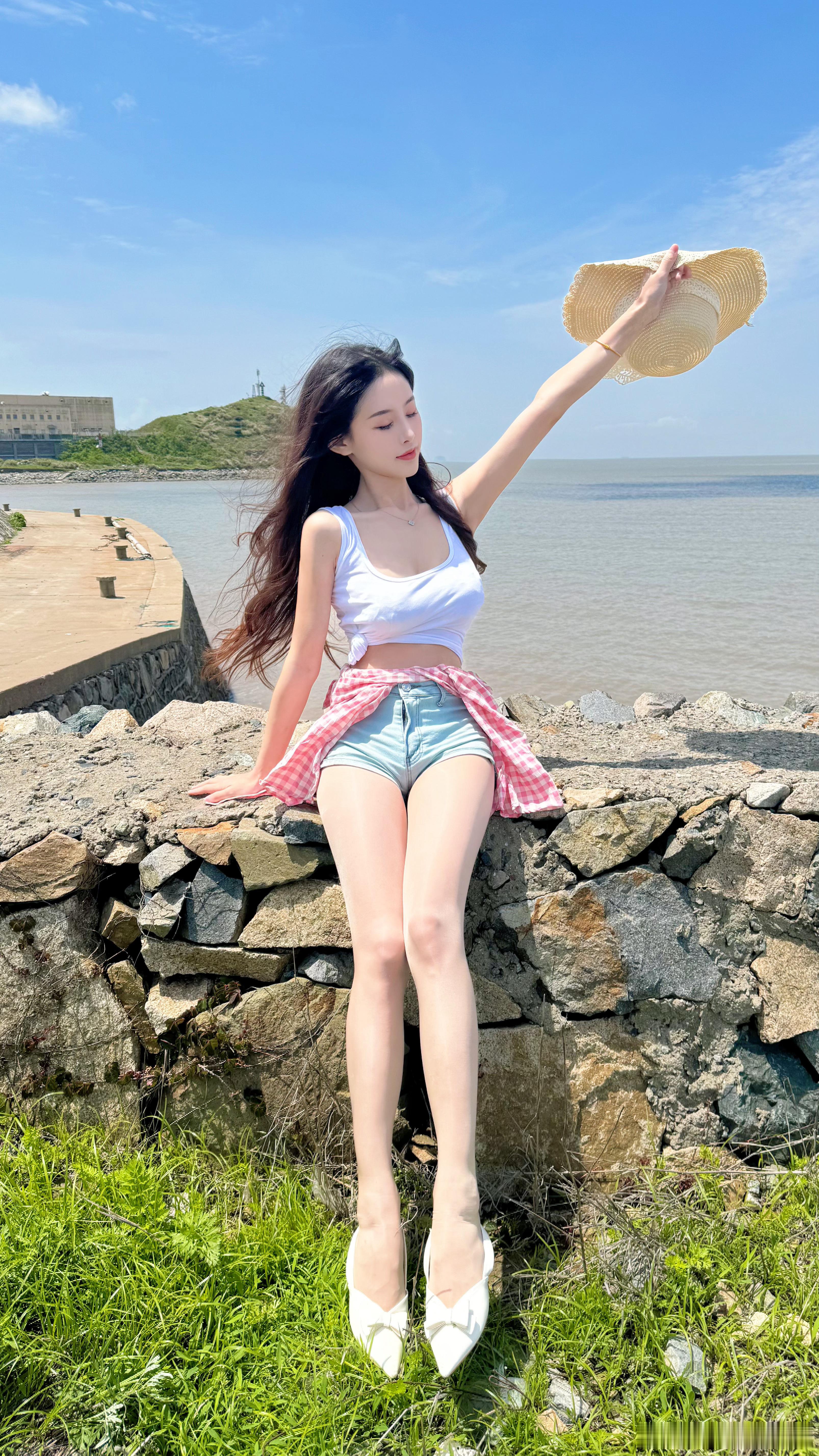 如果阴雨绵绵 那我做你的晴天☀️  ​​​