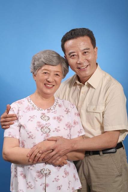 老年人的生活到底有多现实：年轻时忙碌，晚年才发现陪伴最重要