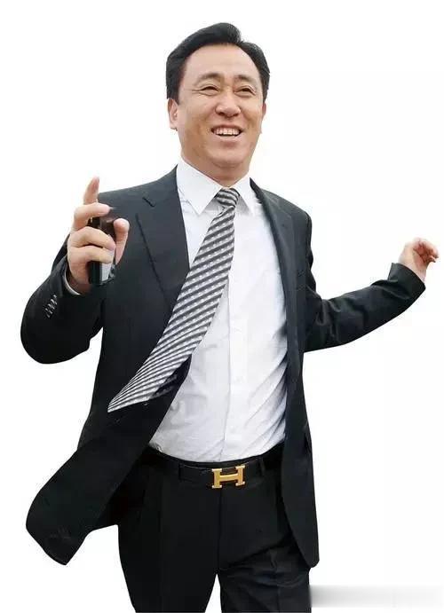 最牛的人

以前他有非常多的钱

多的花不完用不完

所以有非常多的人求着他


