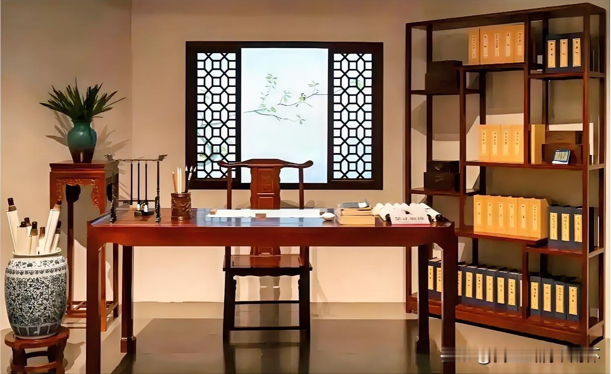 上联：手不离笔文士癖
下联：有请雅士[玫瑰][玫瑰][玫瑰]