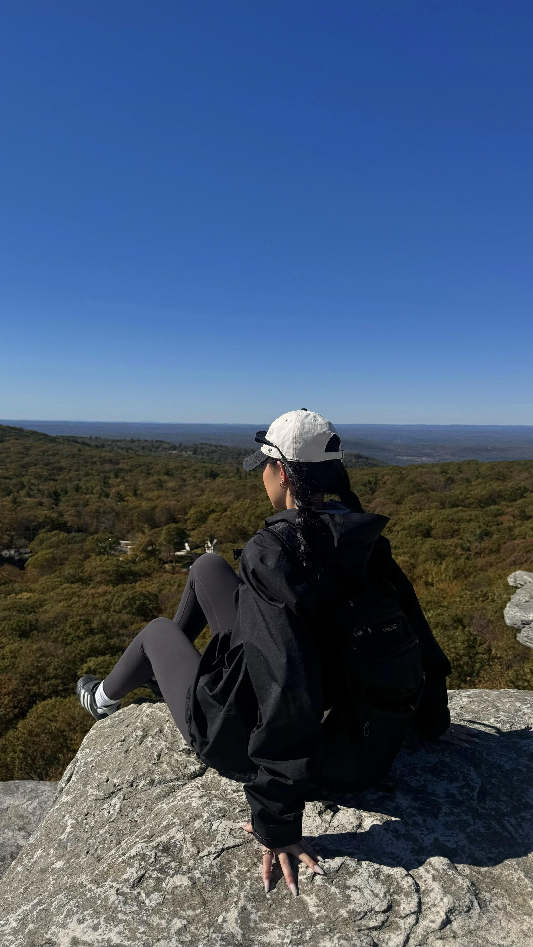 ⛰️。