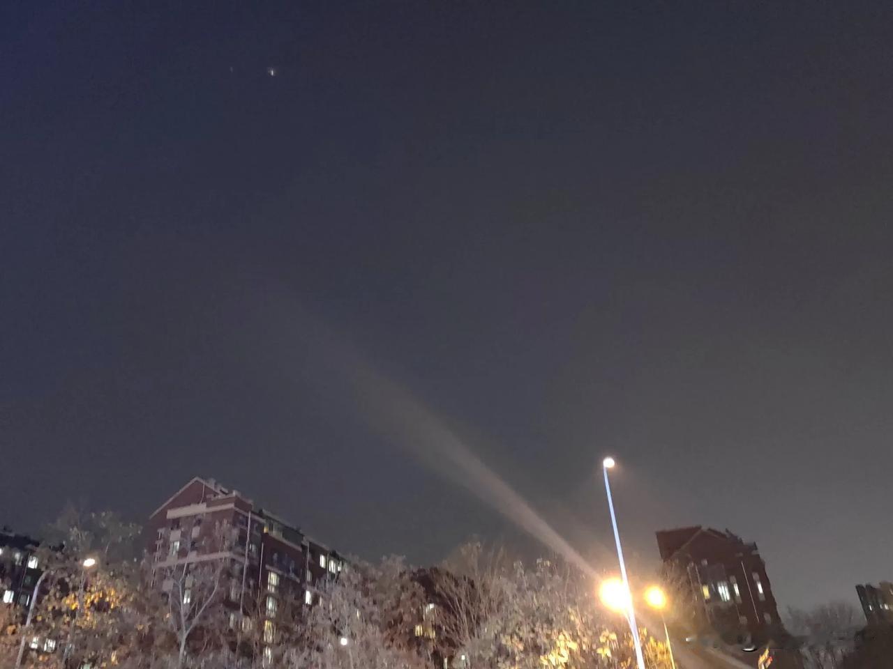 济南还是秋天，还不算冷，但是我怎么感觉经济形势这么冷峻呢？