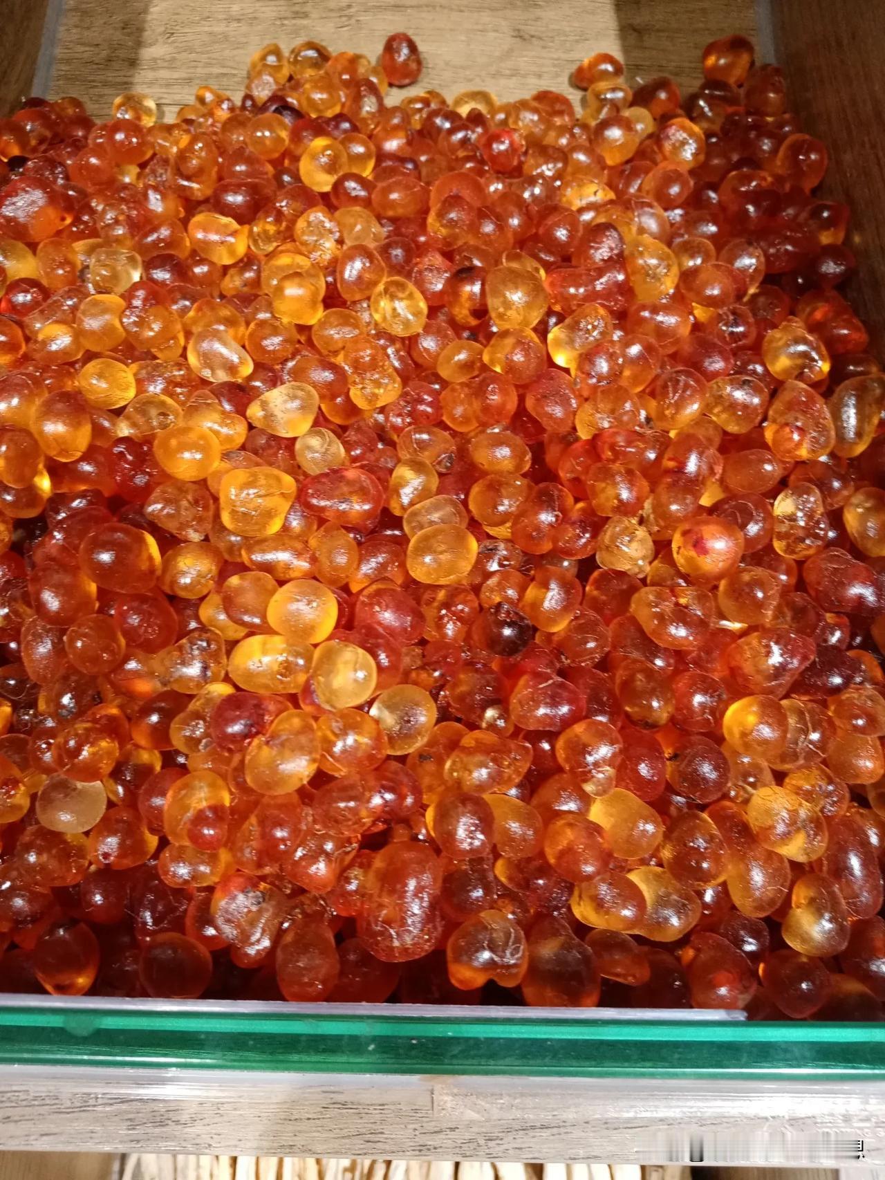 我想问一下，大家这个东西这么规整是正常的吗？这是后期加工的吗？天热了，想买点这玩