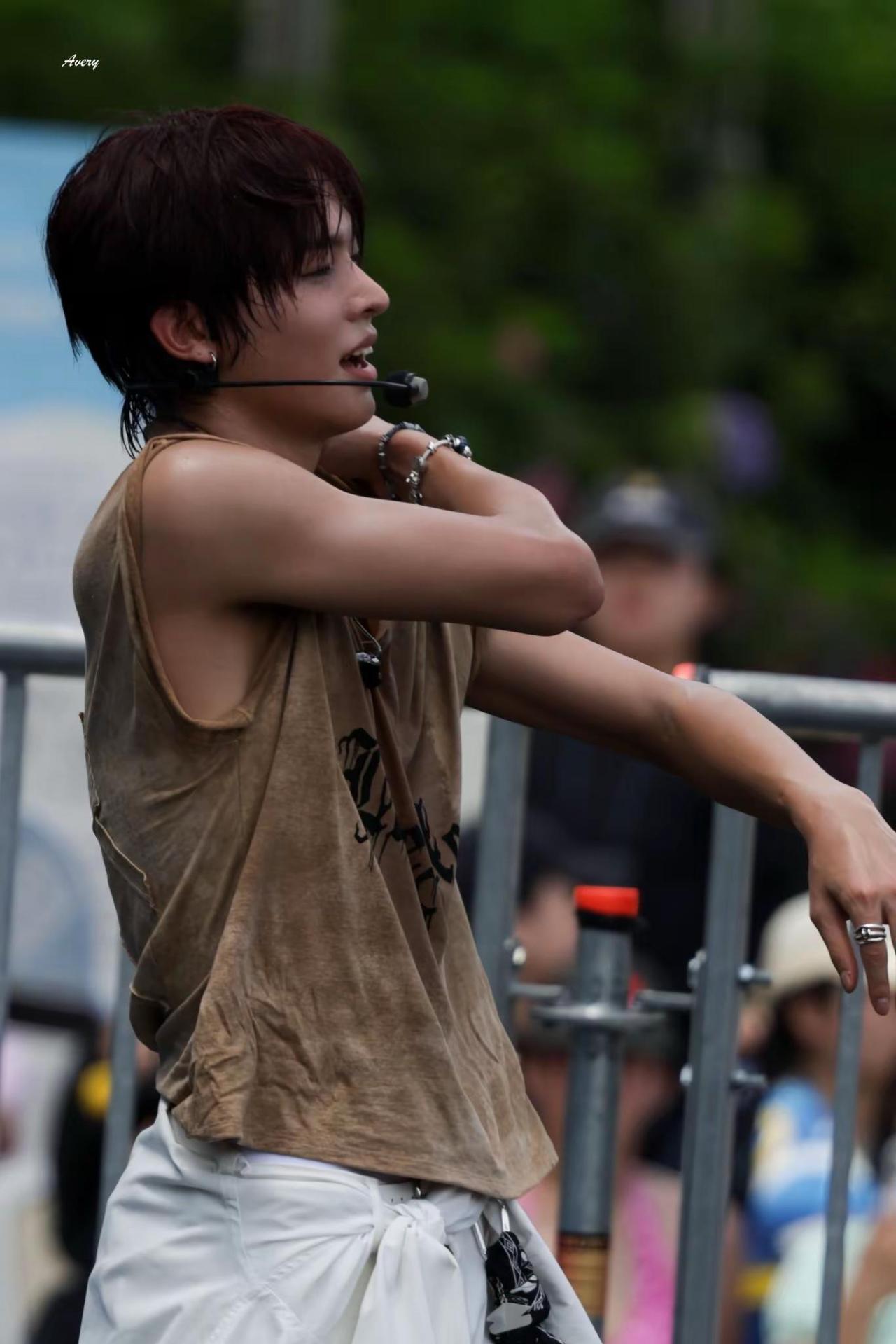 黑皮帅哥的权威我后知后觉🥵🥵。卧槽前田陆！！！nctwish nct rik