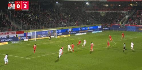 【德甲】海登海姆0比4拜仁北京时间12月22日德国足球顶级联赛第15轮，海登海姆