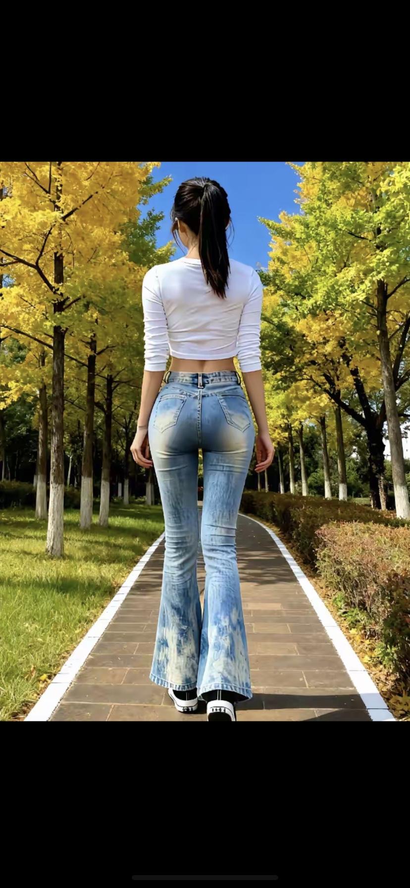 秋日漫步，白衣飘飘，落叶飘零。