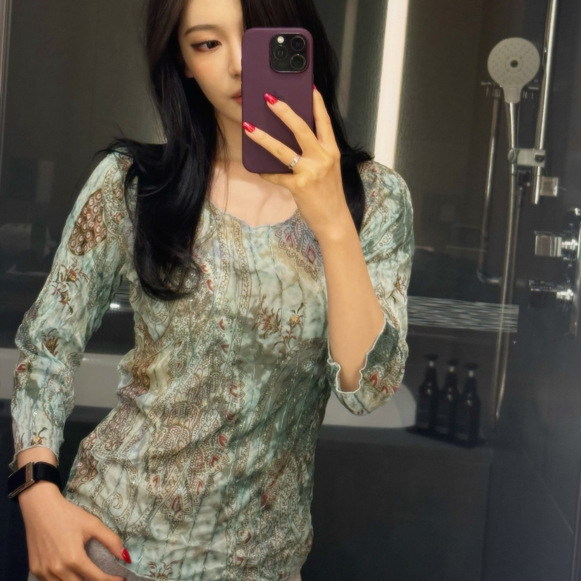 好欣赏宁艺卓身上这份野心事业稳步向前的同时 心里依旧怀揣求学的想法想要去往美国进