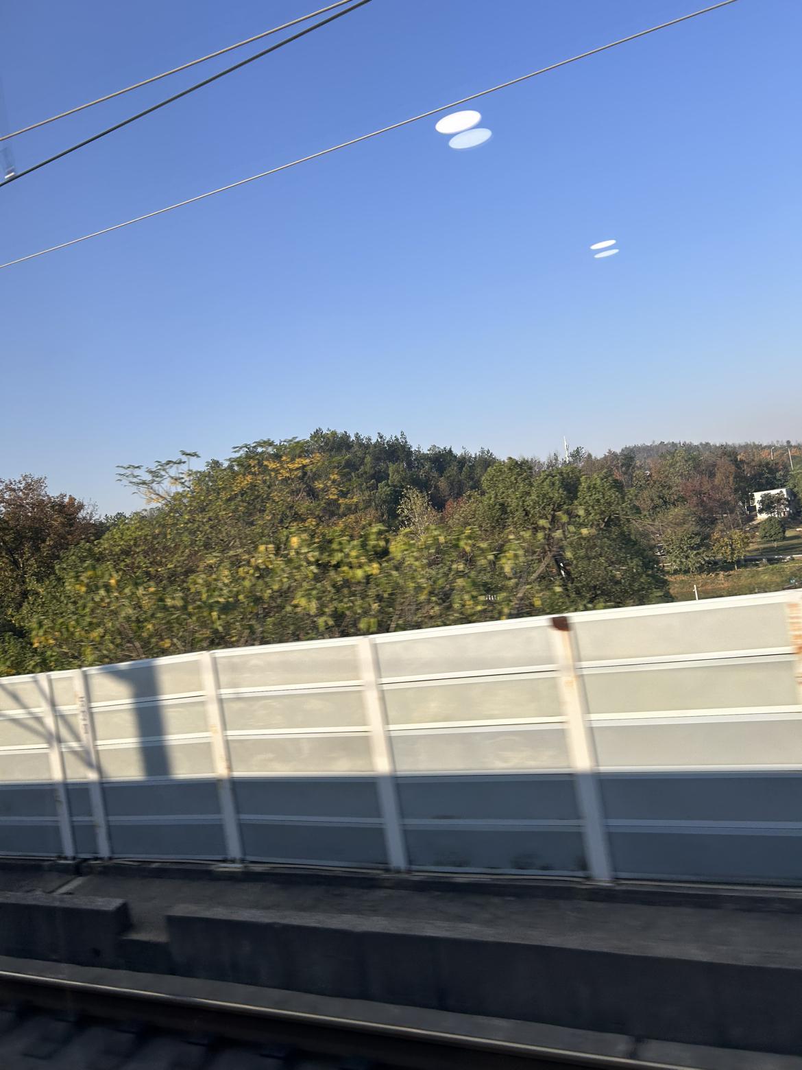 我的今日状态：😁轻松愉快
我这里的天气：☀️晴天