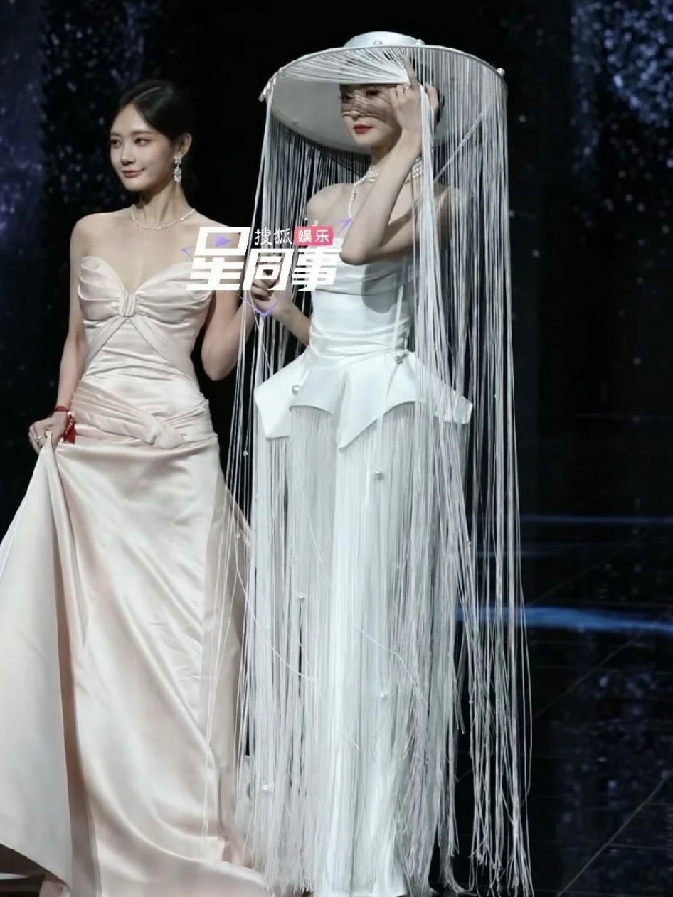 今晚微博之夜的CP红毯敖瑞鹏x李兰迪|周柯宇x陈妍希|宋威龙x文淇| 陈哲远x陈