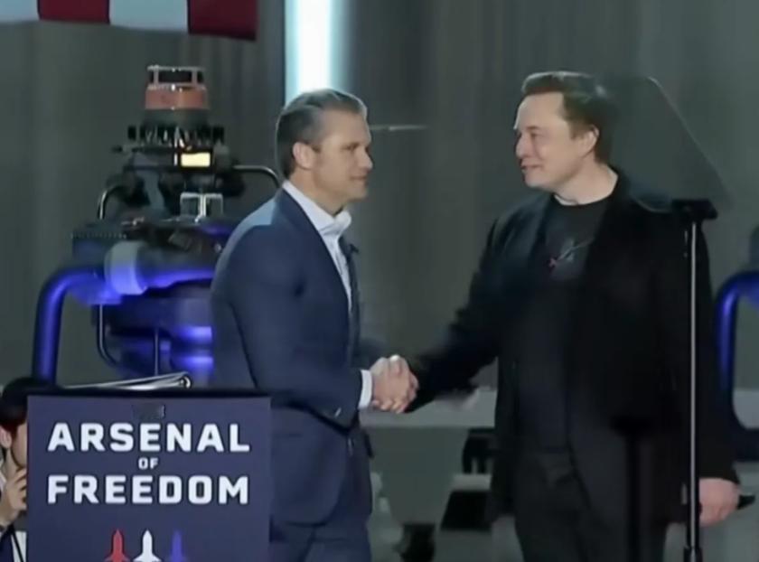 美国这次彻底撕下了伪善的面具，直接把全世界的特斯拉车主推向了火坑。以前他们还遮遮